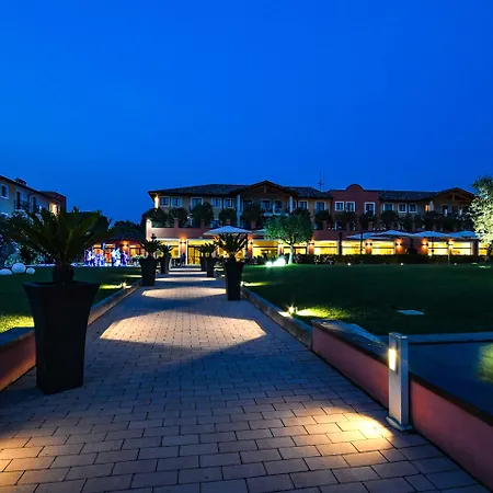 Th - Parchi Del Garda 4*