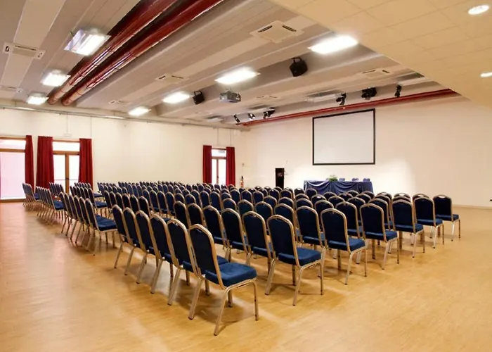 호텔 Th - Parchi Del Garda 4*