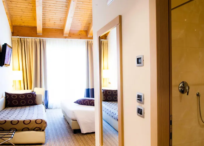 호텔 Th - Parchi Del Garda 라찌제