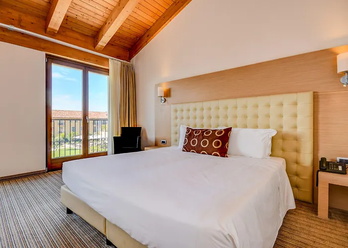 호텔 Th - Parchi Del Garda