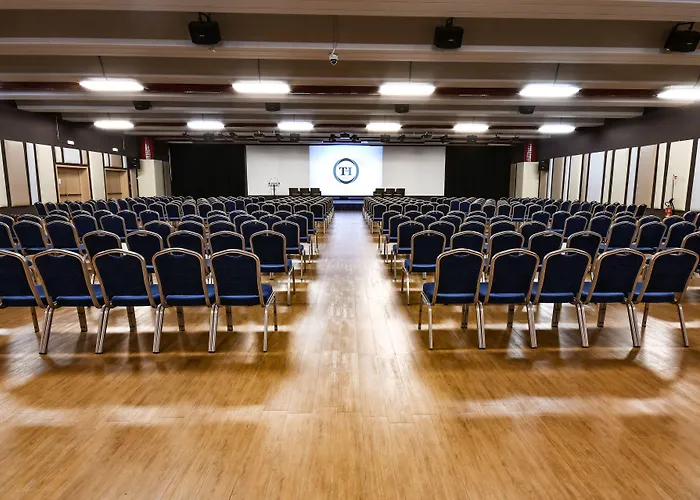 Th - Parchi Del Garda 호텔 4*