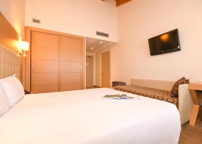 Th - Parchi Del Garda